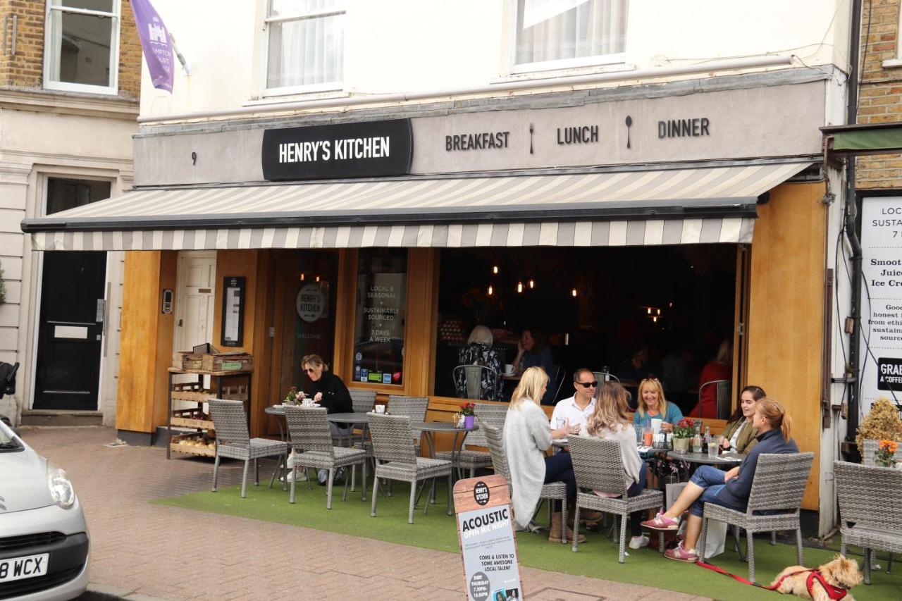 Hampton Court - The Kings Rest Apartamento Molesey Exterior foto