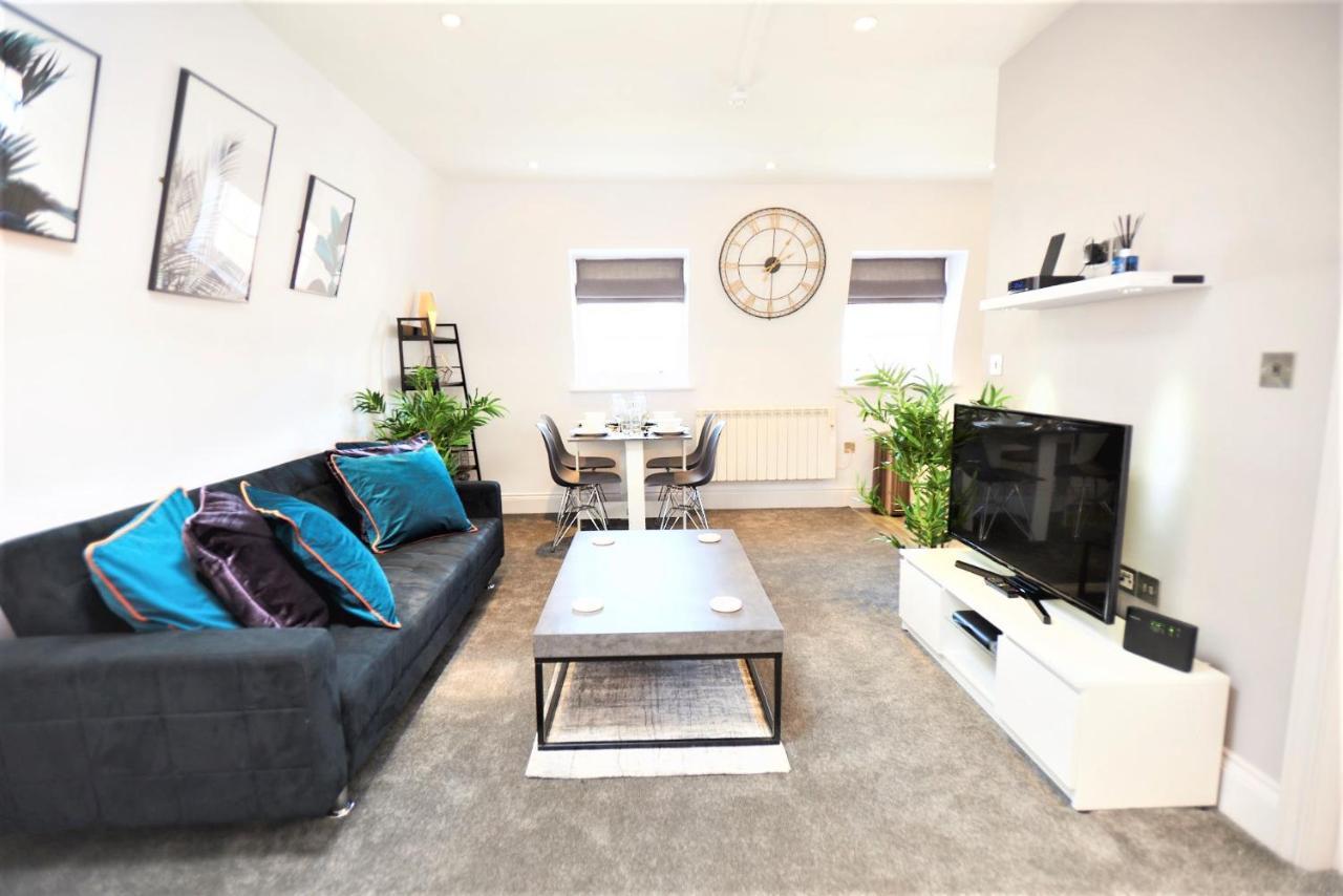 Hampton Court - The Kings Rest Apartamento Molesey Exterior foto